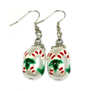 Painted Christmas Candy Canes & Mistletoe Glass Beads Earrings (E-60) Painted Christmas Candy Canes & Mistletoe Glass Beads Earrings (E-60)