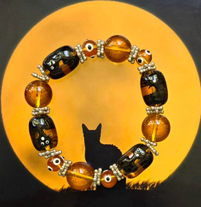 Painted Black Cat Glass Beaded Stretch Bracelet.