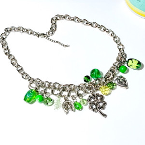 Painted Green St Patrick Charms Wide Chain Necklace with Earrings Set Painted Green St Patrick Charms Wide Chain Necklace with Earrings Set