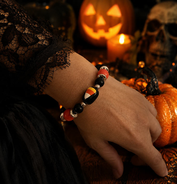 Painted Halloween Candy Corn Glass Beaded Stretch Bracelet (BR-3087A)