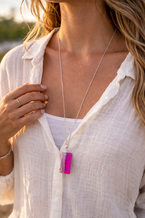 Sliced Agate Druzy Pendant Necklace (NE-3189) - Fuchsia  - 30" Necklace Chain