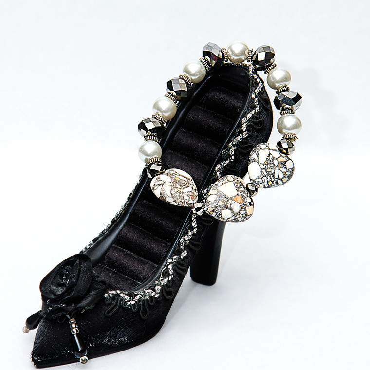 The Love Bracelet -  Heart Bracelet - Beaded Bracelets for Women - Jewellry for Mom - Black and White - Fiona - PUP171