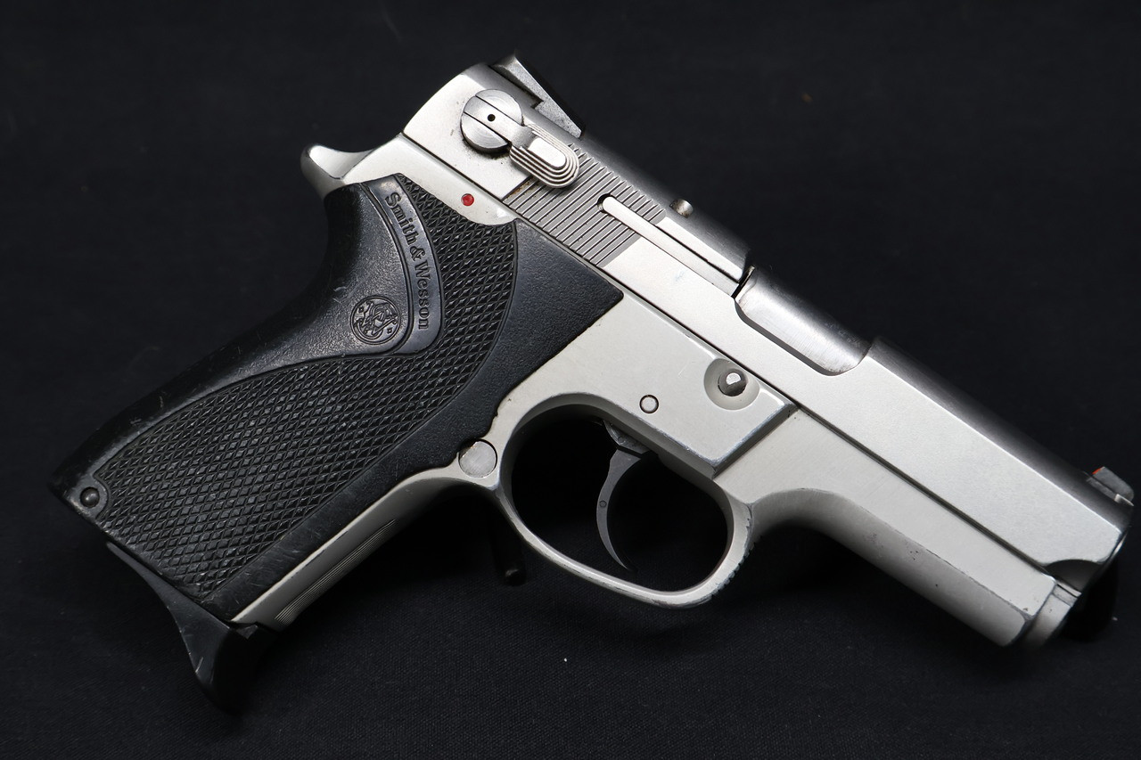 Smith & Wesson 6906 9mm