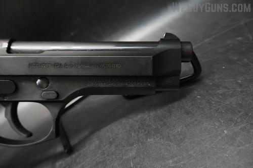 Beretta 92FS  9MM
