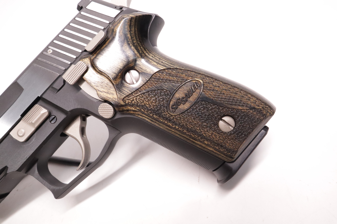 Sig Sauer P229 Equinox 9mm, image size:1280x853