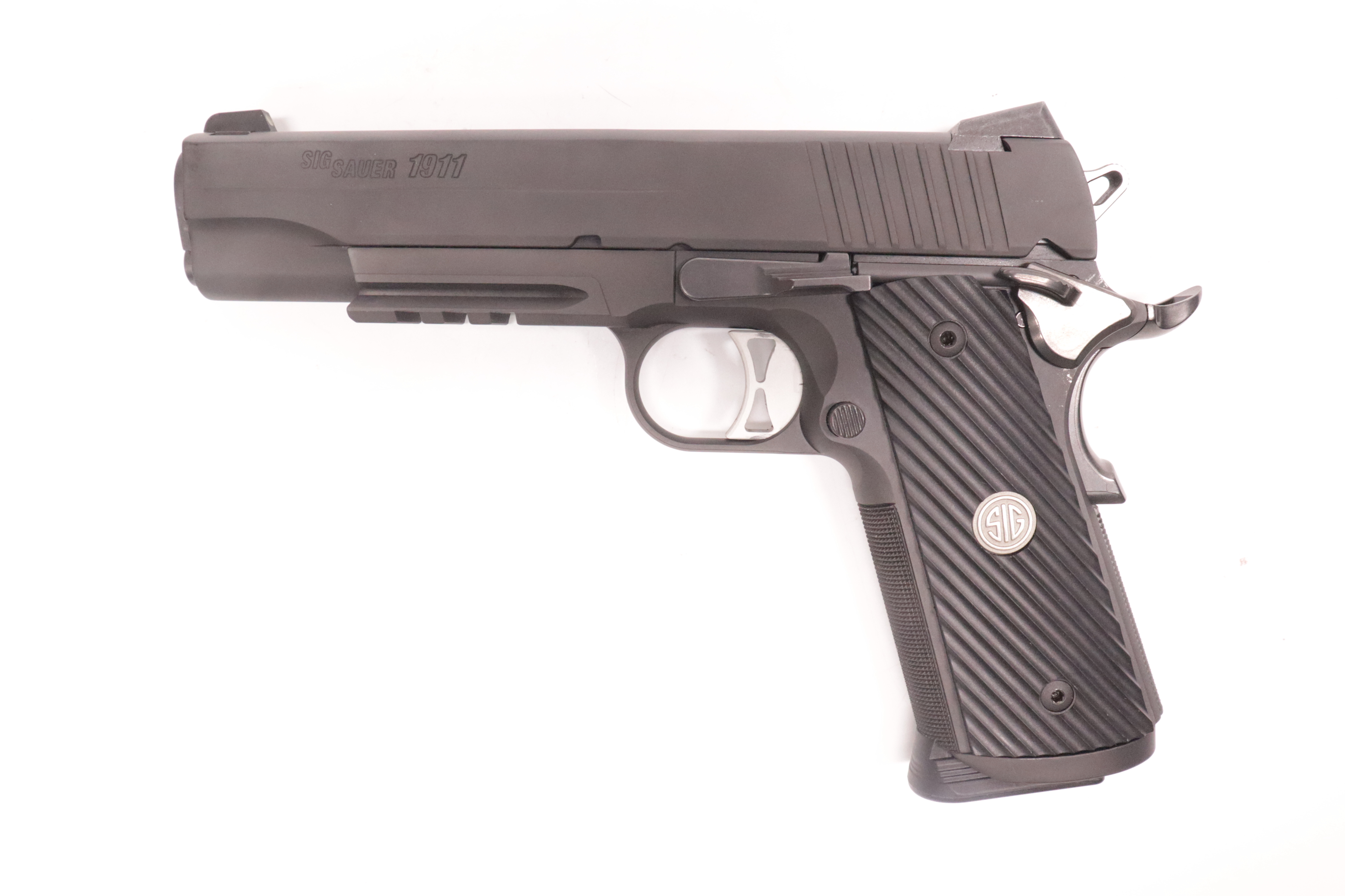 Sig Sauer 1911 Tacops .45ACP