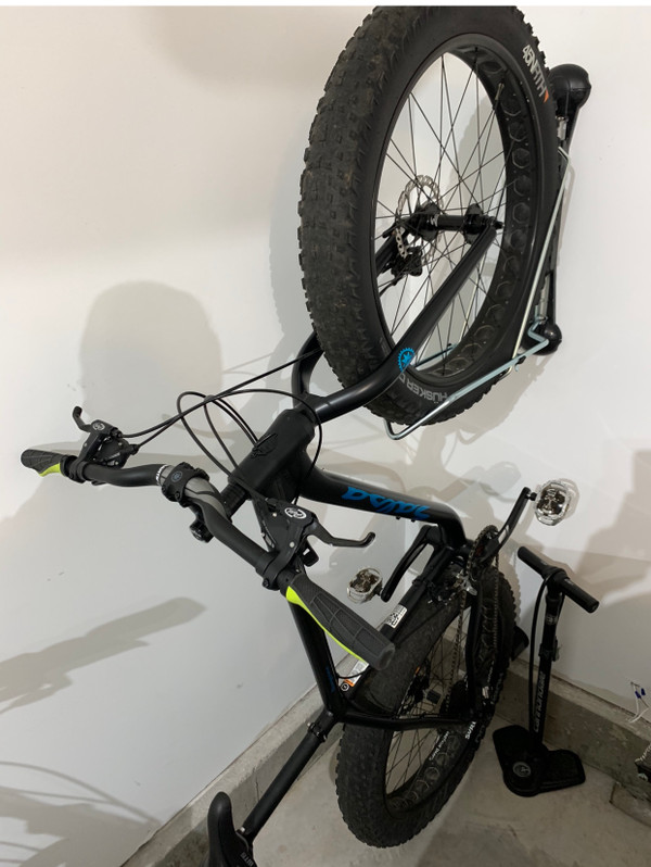 fat tire bike rack garage