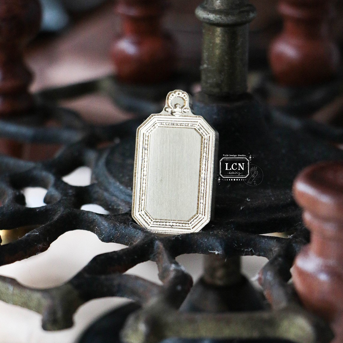 Lin Chia Ning Wax Seal Stamp Set - Long Octagon Embroidery Hoop