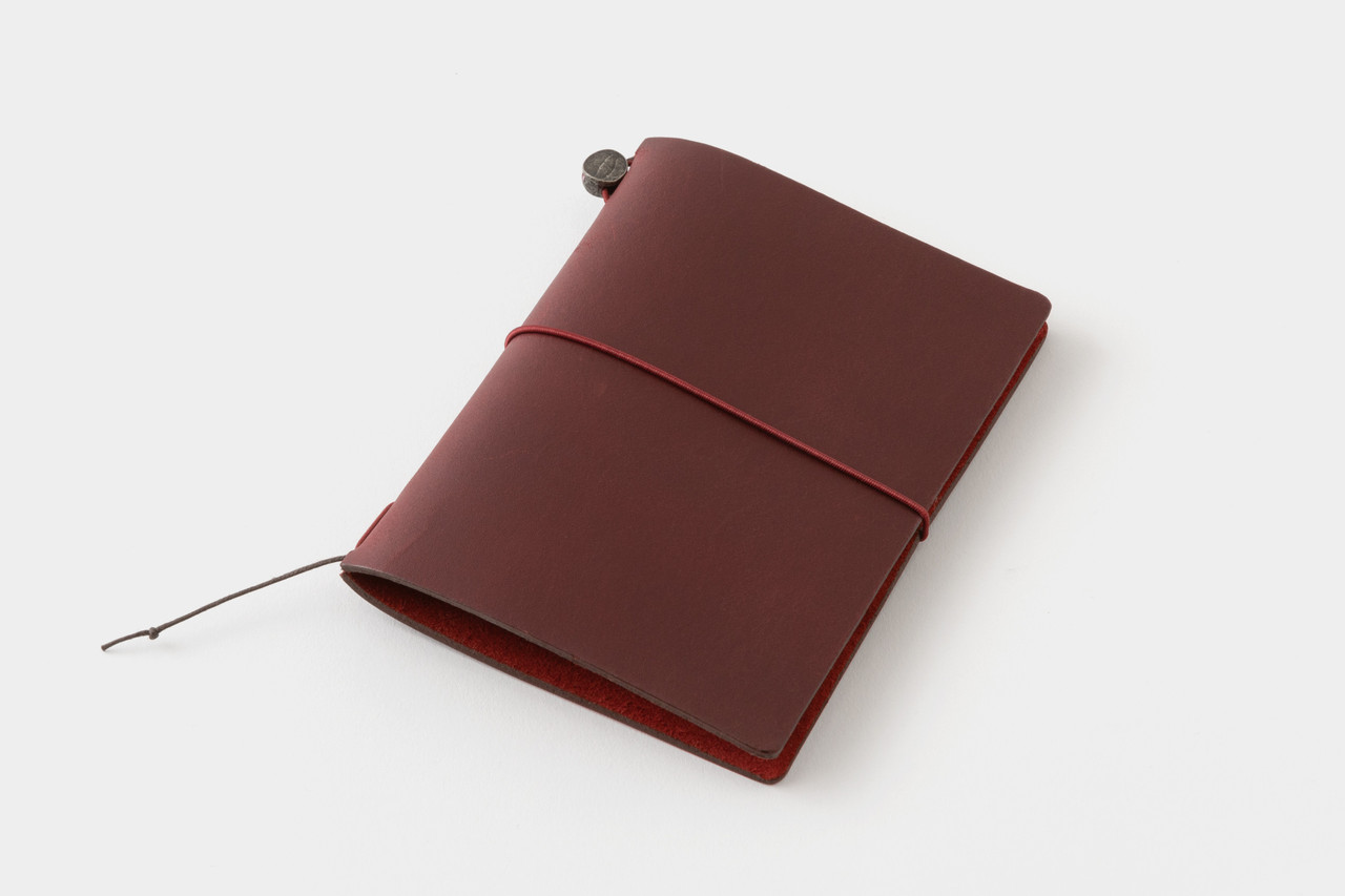 旅人ページ TRAVELER'S Notebook LOVE AND TRIP - Starter Kit (Passport Size)