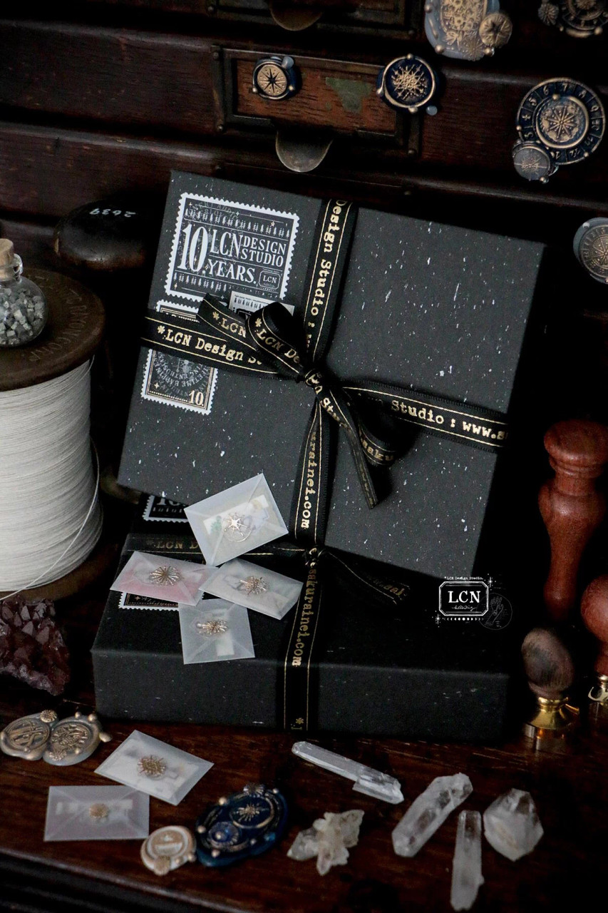 Lin Chia Ning 10th Anniversary Box (Limited Edition)