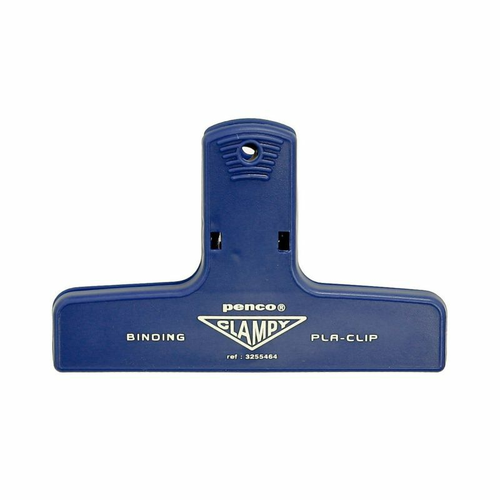 Penco Plastic Clip in Navy, a durable 10cm wide-mouth utility clip with a deep blue industrial design and embossed branding. Pince en plastique Penco couleur Marine, une pince utilitaire robuste de 10 cm au design industriel bleu foncé.