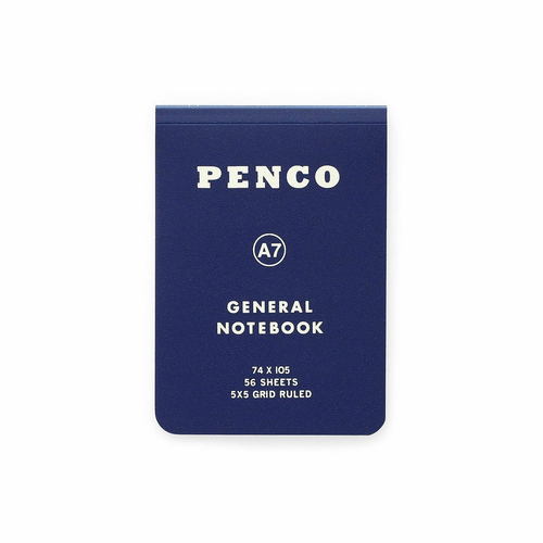 Penco Soft PP Notebook in A7 size with a flexible navy blue cover and 112 pages of 5mm grid paper. Features a gold-stamped industrial logo. Carnet Penco Soft PP format A7 avec couverture souple bleu marine et 112 pages de papier quadrillé de 5 mm. Design industriel rétro.