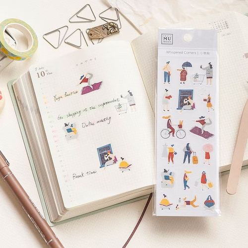 MU Whispered Corners Sticker 06 Ordinary People. A sheet of die-cut PET stickers featuring small, minimalist silhouettes of people for journal margins. Autocollants MU Whispered Corners 06 Ordinary People. Une planche d'autocollants en PET avec de petites silhouettes minimalistes de personnes pour l'agenda.