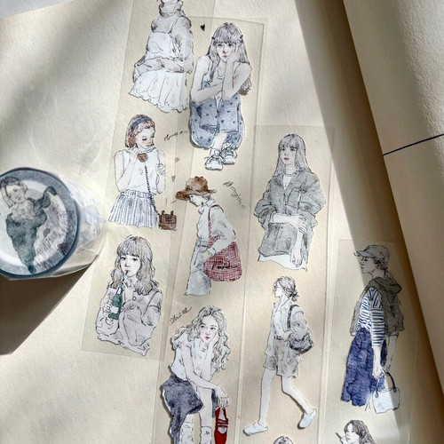 Pion Glossy PET Tape - Slow Days (3.5cm). A roll of shiny PET tape featuring hand-drawn girls enjoying gentle daily moments like walking and relaxing on transparent film. Ruban PET brillant Pion - Slow Days (3.5cm). Un rouleau de ruban PET brillant avec des filles dessinées à la main profitant de moments quotidiens doux comme se promener et se détendre sur film transparent.