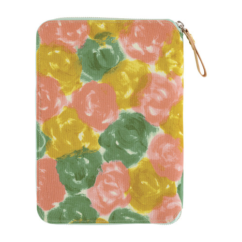 Hobonichi Techo A5 Cousin Cover minä perhonen: glass flower (Pink Mix). Soft cotton zip cover with a luminous layered floral print, cream-yellow lining, green and pink ribbons and a leather butterfly zipper pull. Couverture Hobonichi Techo A5 Cousin minä perhonen : glass flower (Pink Mix). Housse zippée en coton doux, imprimé floral lumineux en couches, doublure jaune crème, rubans vert et rose et tirette papillon en cuir.