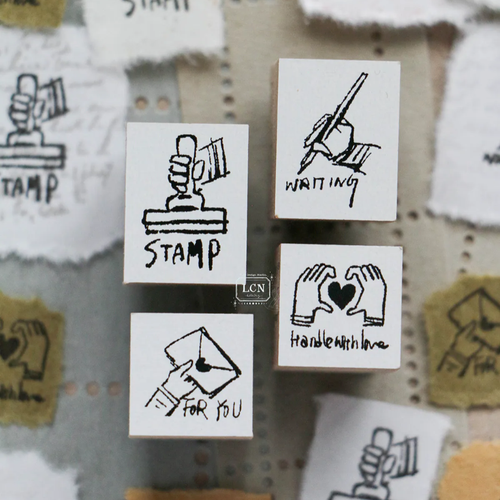 Lin Chia Ning Rubber Stamp Set Tiny Signs 4 pcs hand gesture wood stamps. / Coffret de tampons en bois Lin Chia Ning Tiny Signs lot de 4 gestes de la main.