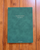 Faded Chronicle 2027 Chronicle Planner A5 Collective edition showing an array of its 10 unique cover designs with an open view of its lay-flat ink-friendly pages. Agenda Faded Chronicle 2027 Chronicle Planner Édition A5 Collective, présentant ses 10 designs de couverture uniques et ses pages intérieures adaptées aux stylos plume.