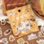 BGM Maiden’s Moment Sticker Set Travel Time. A foil-stamped flake pack of 45 travel stickers (15 designs × 3) in a 90 × 100 mm sleeve. Set d’autocollants BGM Maiden’s Moment Travel Time. 45 stickers voyage dorés (15 motifs × 3), pochette 90 × 100 mm.