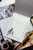La Dolce Vita Memo Pad Literature Girl 50 sheets 5 designs 100g paper pad. / Bloc-notes La Dolce Vita Literature Girl 50 feuilles 5 motifs papier 100g.