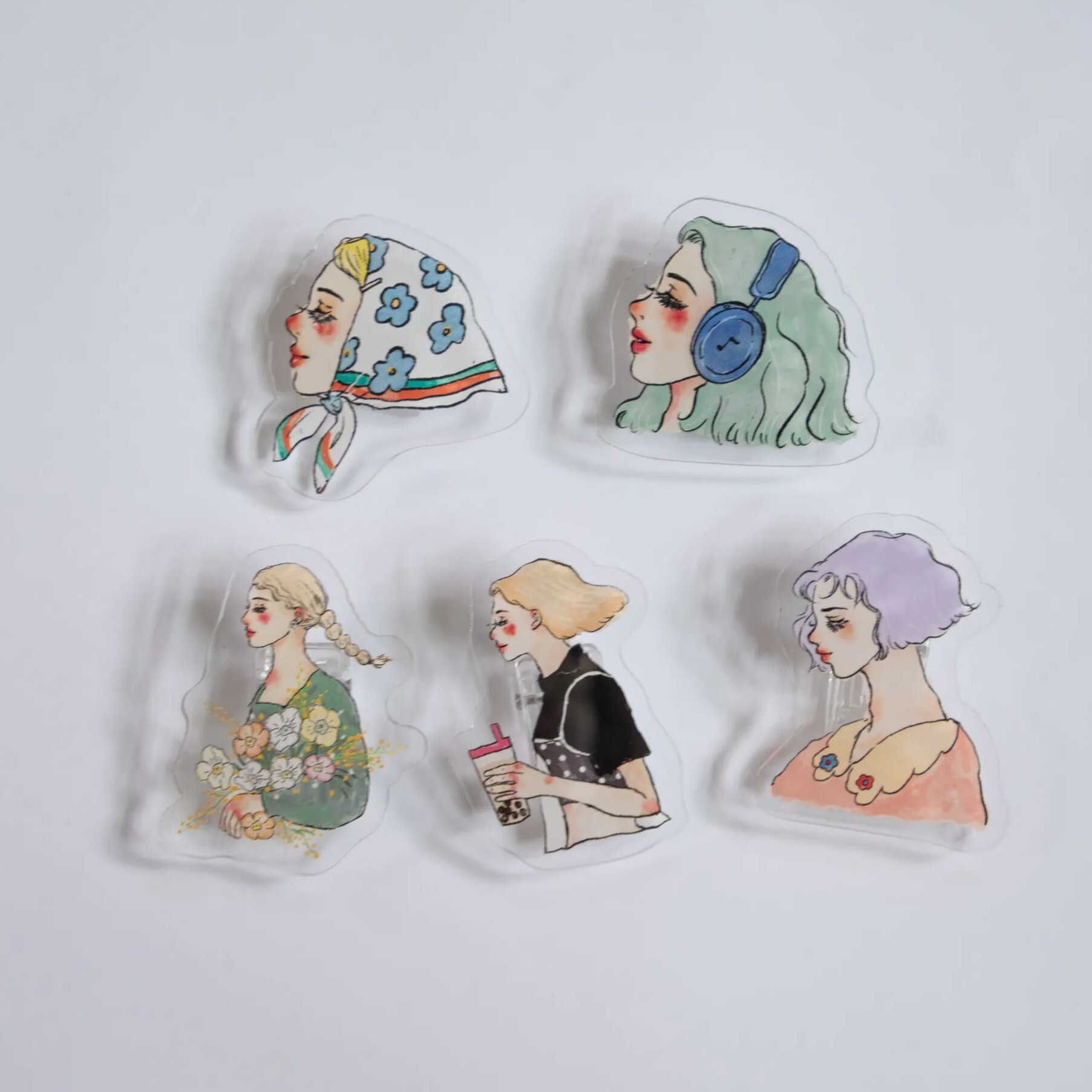 La Dolce Vita Acrylic Clip - We Move Forward Happily (5 options)