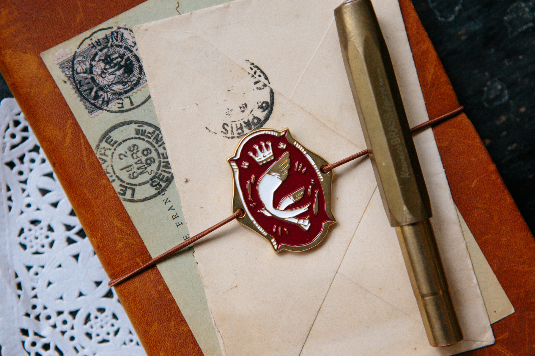 OURS Book Band Charm - Red Bird