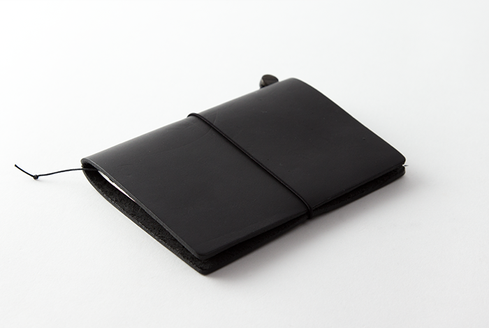 TRAVELER’S notebook set (2nd Edition) Traveler's Company - Traveler's Train Limited Edition Set