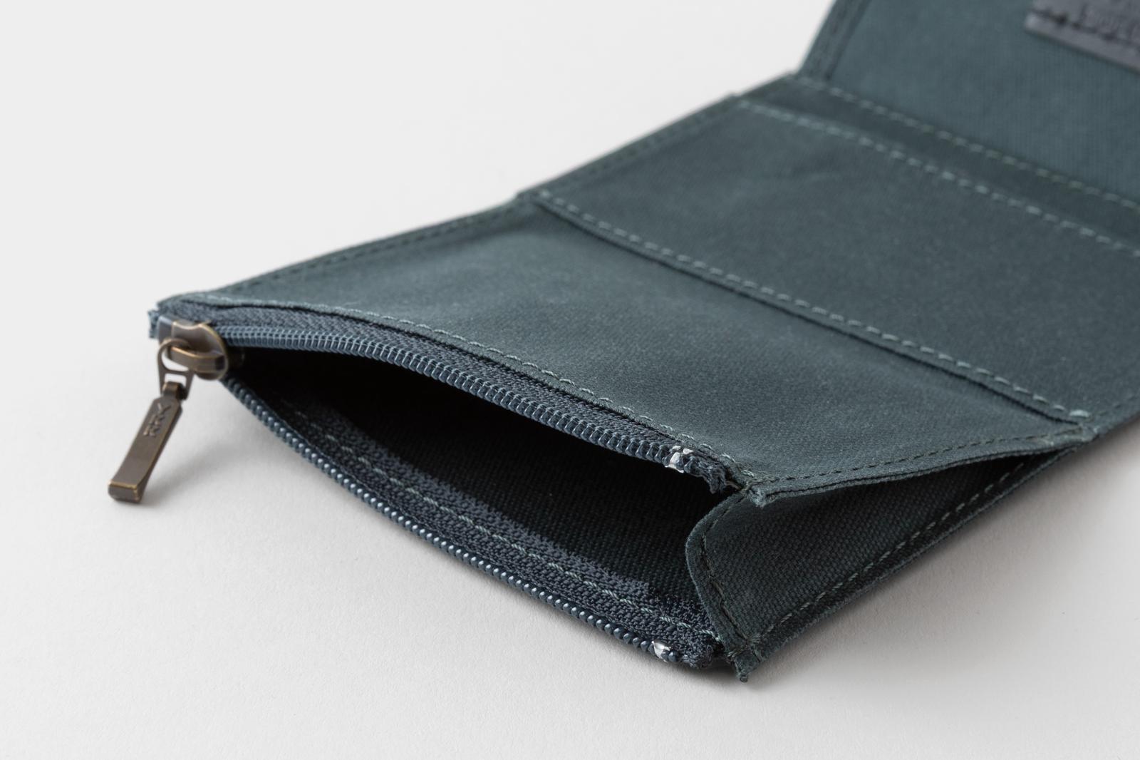 TRAVELER&rsquo;S notebook Card Size 20th Anniversary Set - Navy Cotton Zipper Case