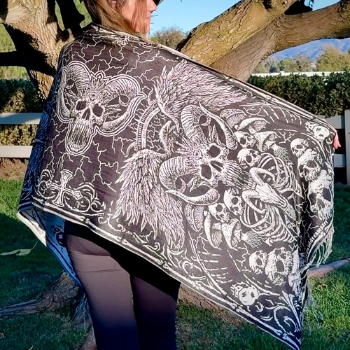 Solid Nightmares Pashmina — White & Black