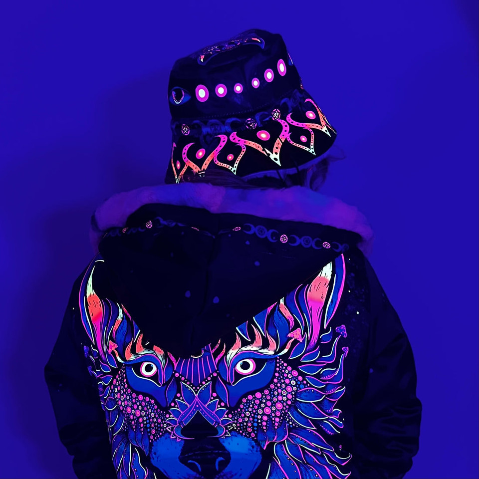 Wolf Bucket Hat