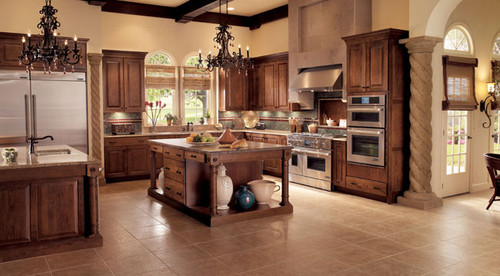 Kraftmaid Kitchen Cabinets -  Square Raised Panel - Solid (WLO) Oak in Toffee