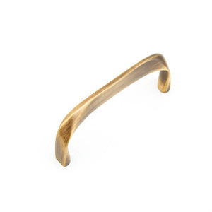 Schaub 511-LTBZ Italian Contemporary Door Pull 4" cc - Light Bronze