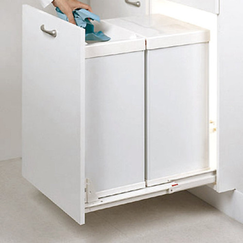 Richelieu 640530 Metal Floor Standing Waste Bin 42.3" H x 19 5/8" W x 13 3/8" D / 63.4 qt - White