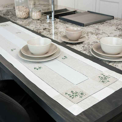 Kinsale Shamrock Table Runner 14 x 72