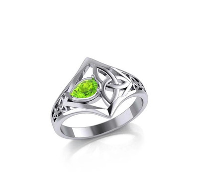 Peridot Gemstone Trinity Knot Engraved Ring in Silver