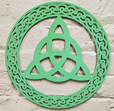 Exclusively Irish Trinity knot round-shaped wall hang - Green