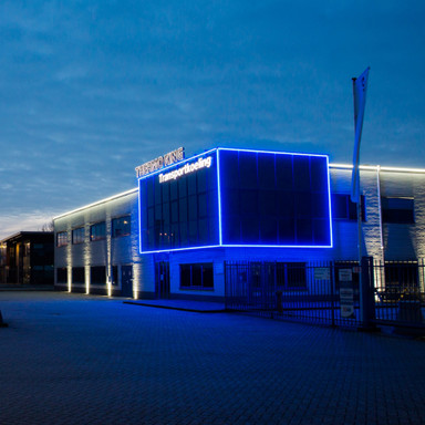 Tagra | Pro LED Neon Flex | Vertical 13 | 13x12mm | RGBW | 24V | IP67 | 16W/m | 10M Kit - NEONSIDE1312_INSITU_RGBW.jpg