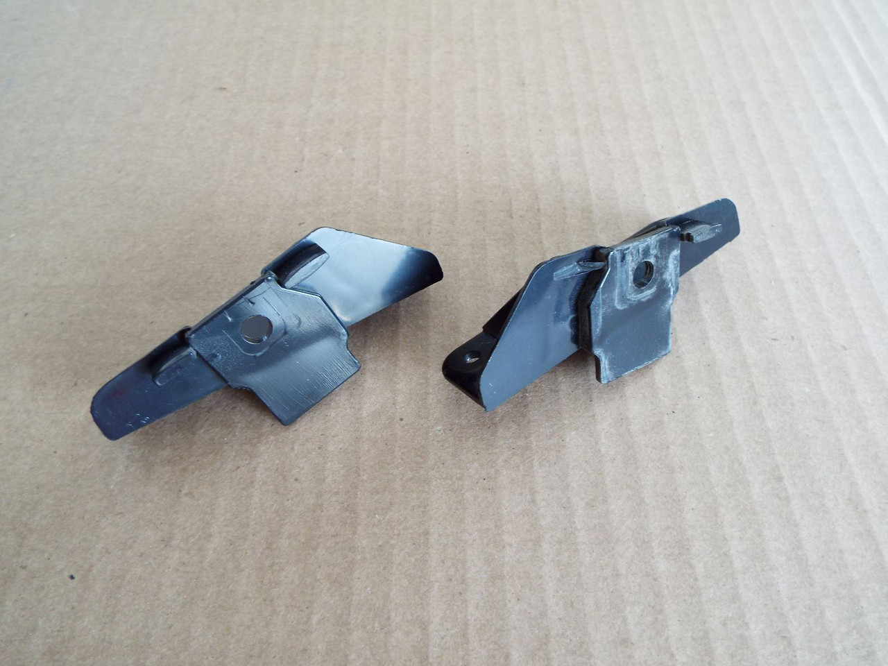 Original GM 1981-1982-1983-1984-1985-1986-1987 Oldsmobile Cutlass-Buick Regal Stereo Mounting Brackets