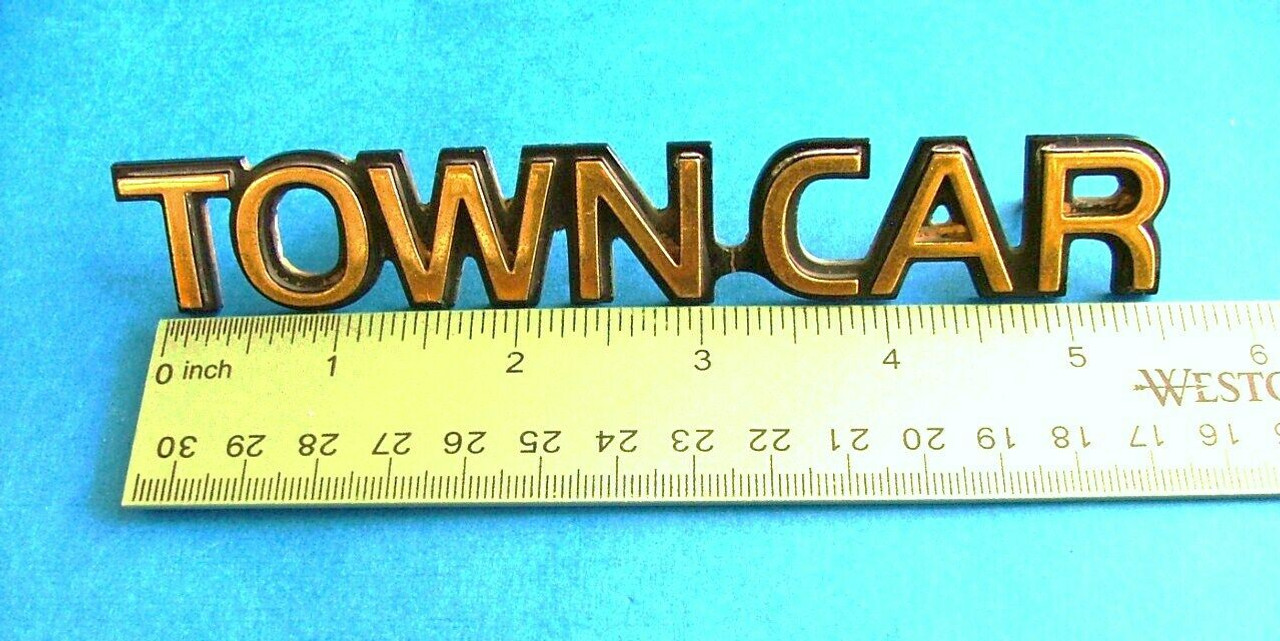 1990-1991-1992-1993-1994-1995-1996-1997 Lincoln Town Car-Town Car Trunk Lid Emblem-Gold Color