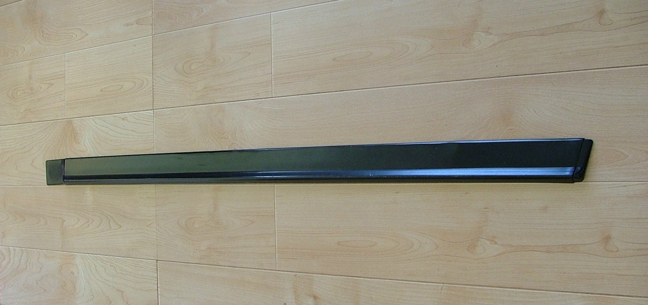 1985 Nissan 300ZX Coupe Door Side Molding-LH
1984 Nissan 300ZX Coupe Door Side Molding-LH