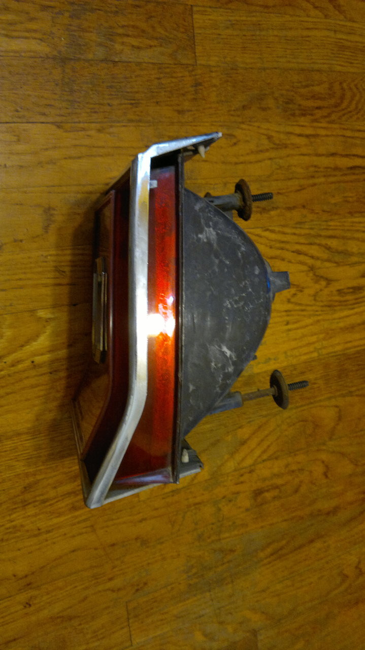 Original GM 1981-1982-1983-1984 Pontiac Grand Prix Tail Light-RH