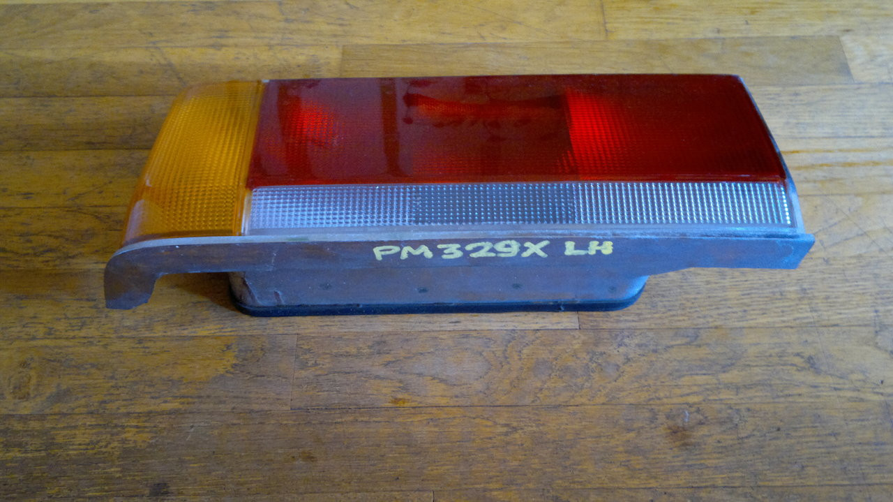 Original 1980-1981-1982-1983-1984-1985-1986-1987-1988 Peugeot 505 Tail Light-LH