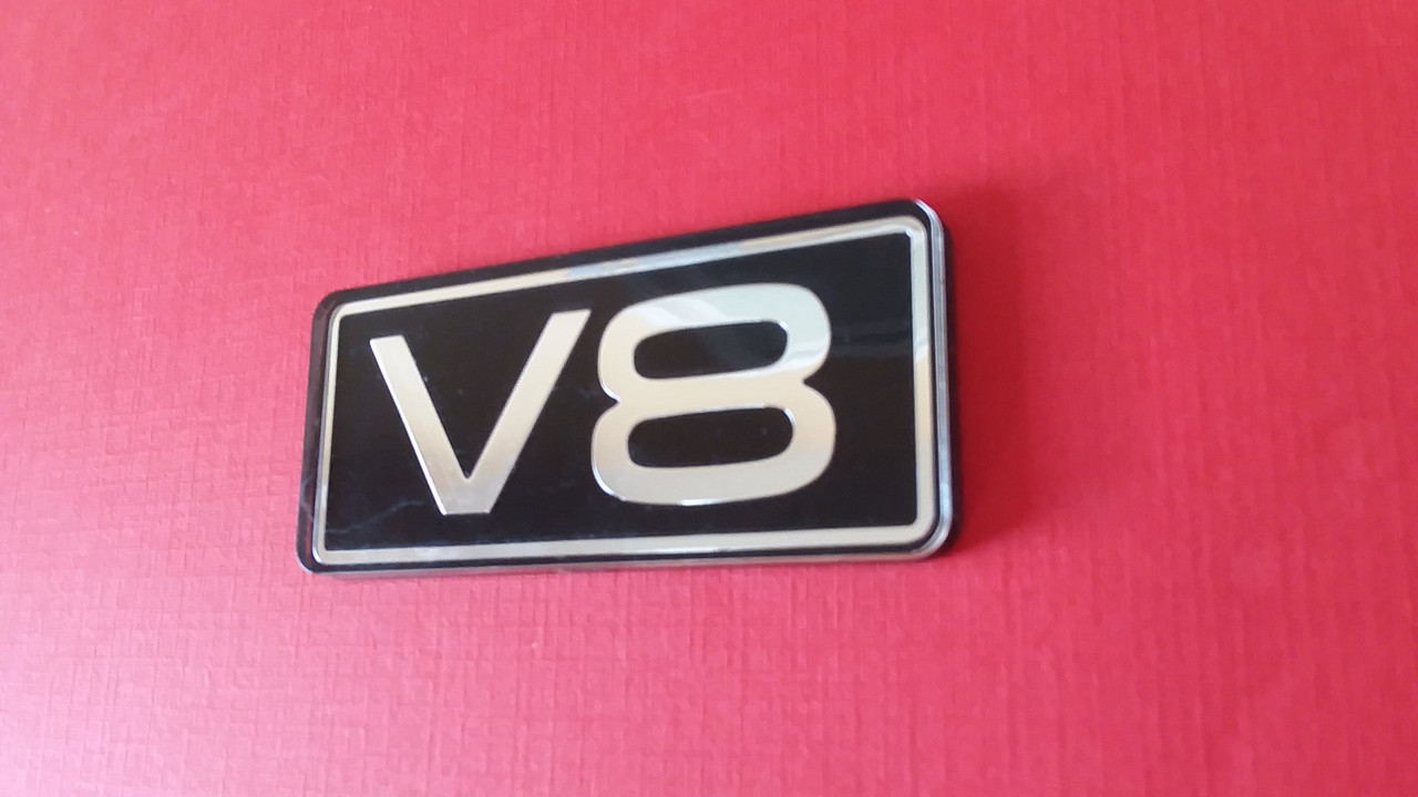 1994 Ford Thunderbird-Mercury Cougar V8 Fender Emblem-Badge 
1993 Ford Thunderbird-Mercury Cougar V8 Fender Emblem-Badge 
1992 Ford Thunderbird-Mercury Cougar V8 Fender Emblem-Badge 
1991 Ford Thunderbird-Mercury Cougar V8 Fender Emblem-Badge 