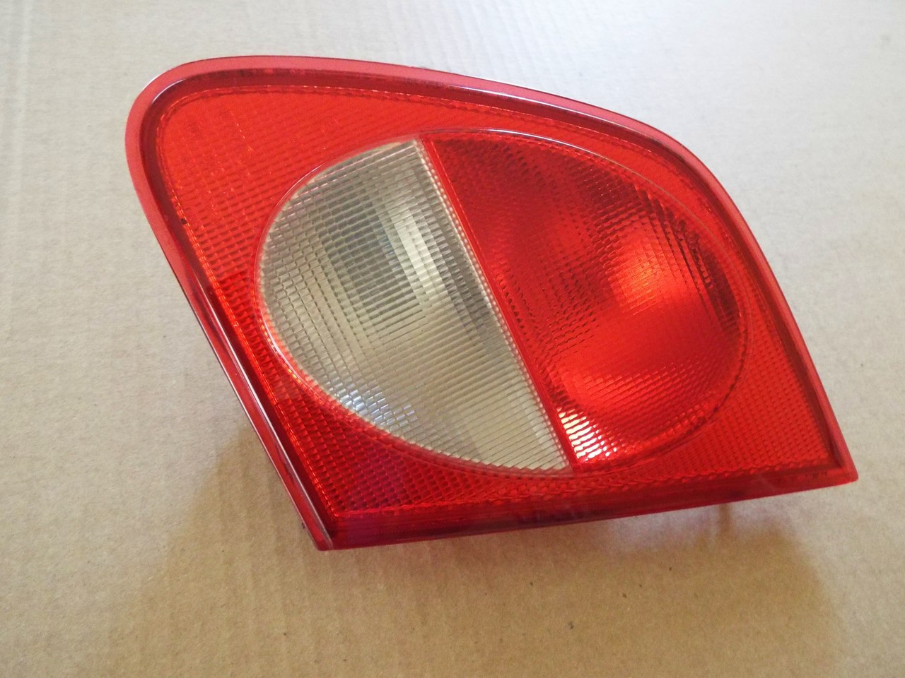 Original 1996-1997-1998-1999 Mercedes Benz E320-E420 Tail Light-Reverse Light- RH 