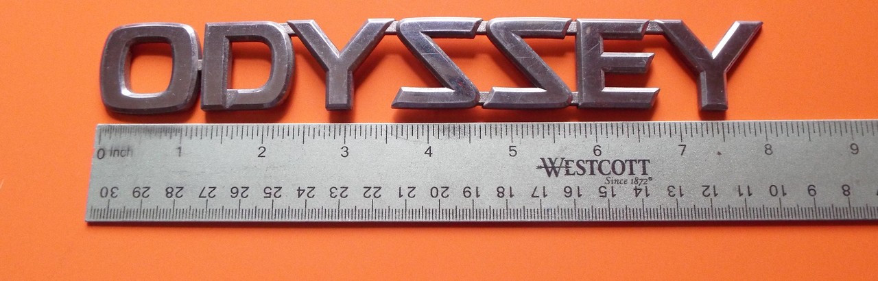 Original 1999-2000-2001-2002-2003-2004 Honda Odyssey Emblem-Badge