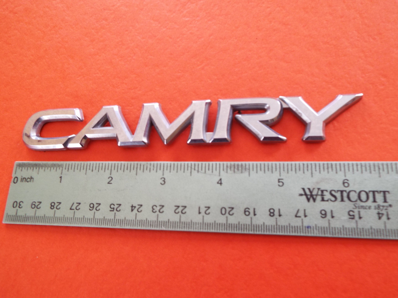 Original 1997-1998-1999-2000 Toyota Camry Trunk Lid Emblem-Badge