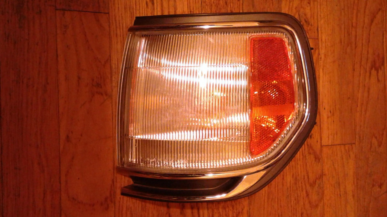 1996-1997 Lexus LX450 Corner Light-LH