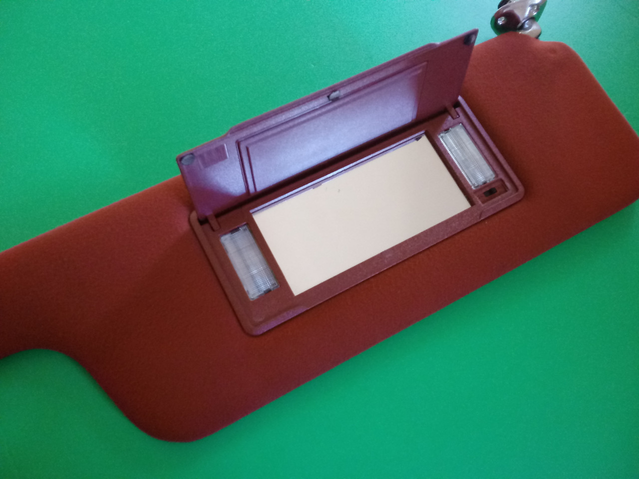 1981-1982-1983-1984-1985-1986-1989 Lincoln Town Car Sun Visor-RH-Burgundy 