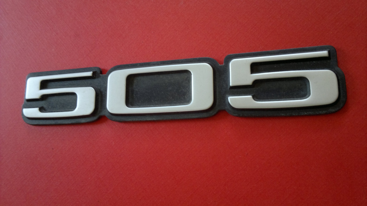 Original 1980-1981-1982-1983-1984-1985-1986-1987-1988 Peugeot 505 Trunk Lid Emblem-Badge