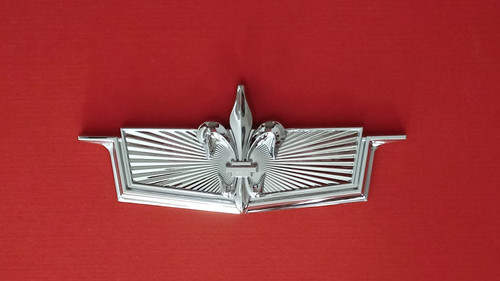 1976 Chevrolet Caprice Fender Crest Emblem-Badge  
1975 Chevrolet Caprice Fender Crest Emblem-Badge   