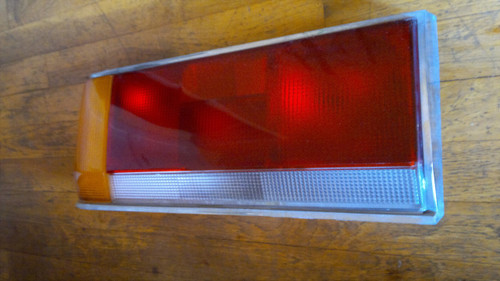 Original 1980-1981-1982-1983-1984-1985-1986-1987-1988 Peugeot 505 Tail Light-LH 